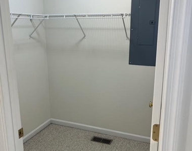 921 S Talbot Street - Photo Thumbnail 14
