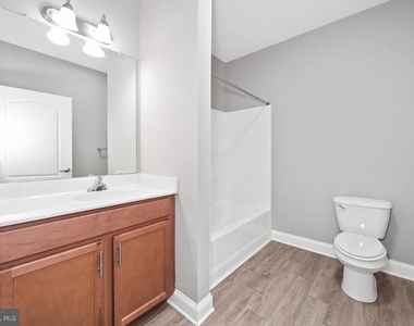 2000 Fountainview Circle - Photo Thumbnail 10