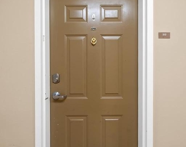 2000 Fountainview Circle - Photo Thumbnail 1