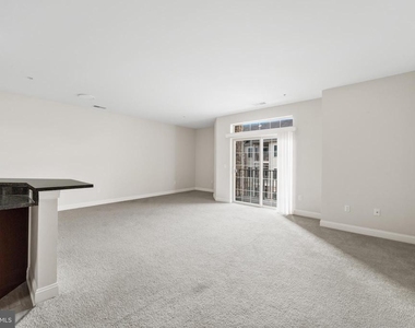 3000 Fountainview Circle - Photo Thumbnail 2