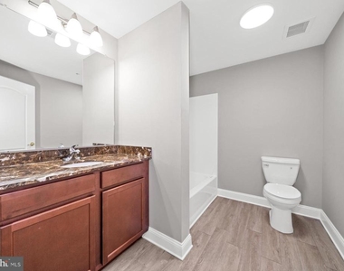 3000 Fountainview Circle - Photo Thumbnail 12