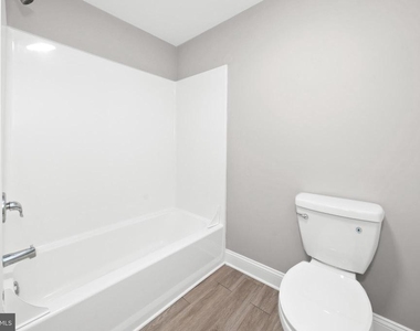 3000 Fountainview Circle - Photo Thumbnail 11