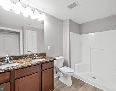 3000 Fountainview Circle - Photo Thumbnail 15