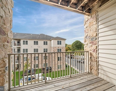 3000 Fountainview Circle - Photo Thumbnail 8