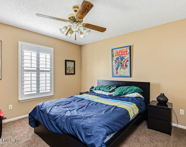 332 Maplewood Drive - Photo Thumbnail 22