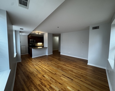 1337 W Fargo Avenue - Photo Thumbnail 7