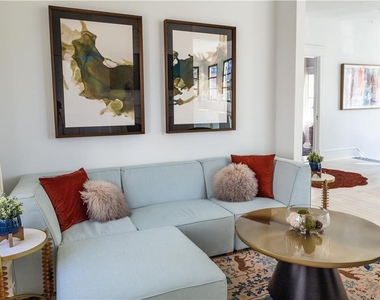 450 N Highland Avenue Ne - Photo Thumbnail 8