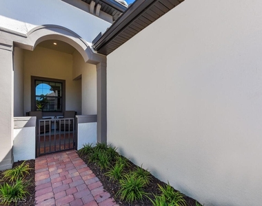 11694 Canal Grande Drive - Photo Thumbnail 2