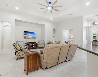11225 Lithgow Lane - Photo Thumbnail 4