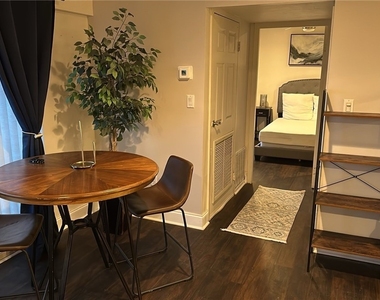 2350 W 1st Street - Photo Thumbnail 6