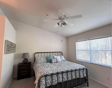 12061 Summergate Circle - Photo Thumbnail 6
