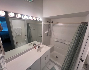 12061 Summergate Circle - Photo Thumbnail 8