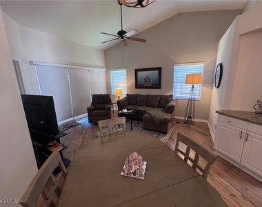 12061 Summergate Circle - Photo Thumbnail 5