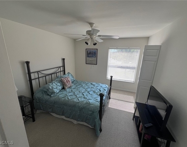 12061 Summergate Circle - Photo Thumbnail 9