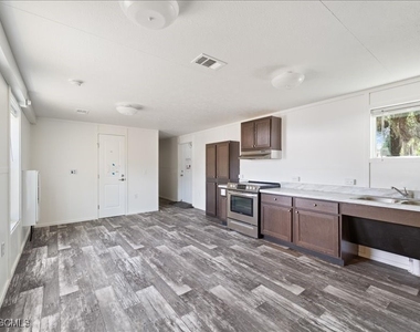1038 Canopy Lane - Photo Thumbnail 10