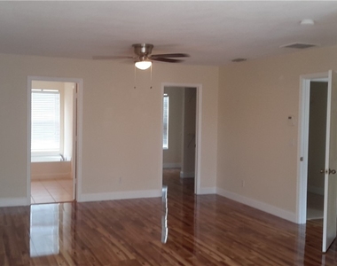 2054 Willow Branch Dr - Photo Thumbnail 2