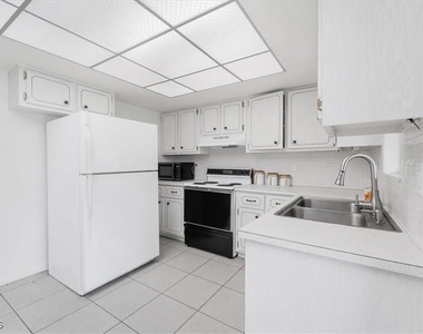 339 Joel Boulevard - Photo Thumbnail 20