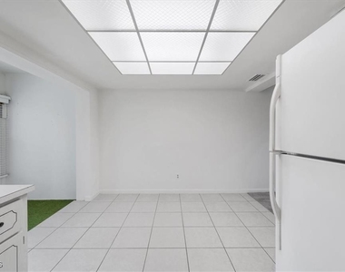 339 Joel Boulevard - Photo Thumbnail 22