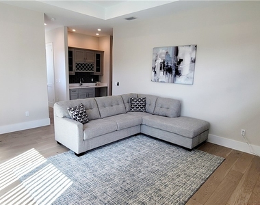 511 91st Avenue N - Photo Thumbnail 16