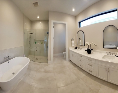 511 91st Avenue N - Photo Thumbnail 7
