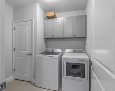 2640 Seychelles Circle - Photo Thumbnail 31