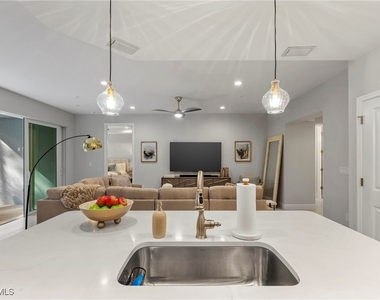 2640 Seychelles Circle - Photo Thumbnail 15