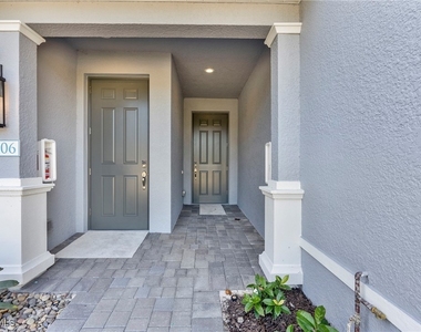 2640 Seychelles Circle - Photo Thumbnail 3