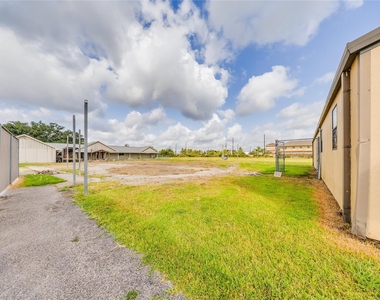 4227 Old Chocolate Bayou Road - Photo Thumbnail 3