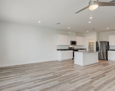 2624 Weston Breeze Way - Photo Thumbnail 4