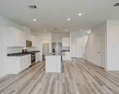 2624 Weston Breeze Way - Photo Thumbnail 3
