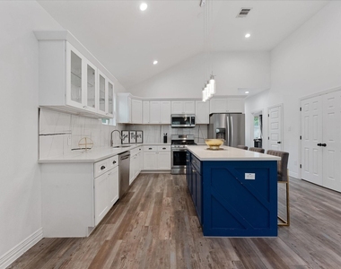 4547 Newberry Street - Photo Thumbnail 20