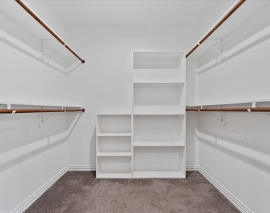4547 Newberry Street - Photo Thumbnail 6
