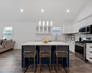 4547 Newberry Street - Photo Thumbnail 18