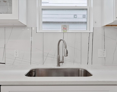4547 Newberry Street - Photo Thumbnail 21