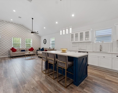 4547 Newberry Street - Photo Thumbnail 17