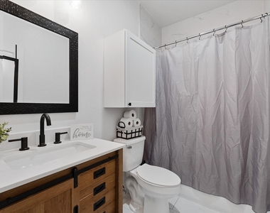 4547 Newberry Street - Photo Thumbnail 9