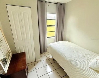 9402 N Semmes Street - Photo Thumbnail 5