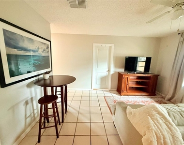 9402 N Semmes Street - Photo Thumbnail 11