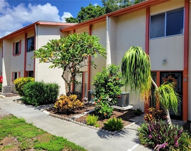 1635 58th Terrace S - Photo Thumbnail 1