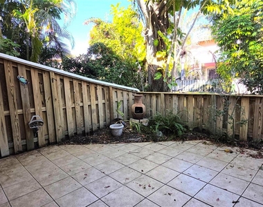 1635 58th Terrace S - Photo Thumbnail 18
