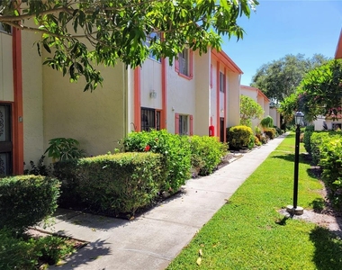 1635 58th Terrace S - Photo Thumbnail 2