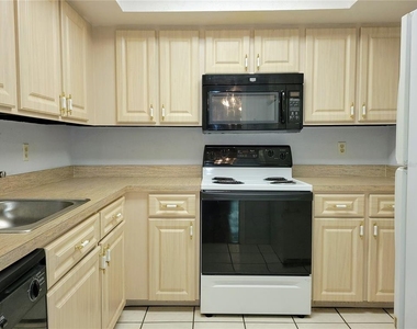1635 58th Terrace S - Photo Thumbnail 7