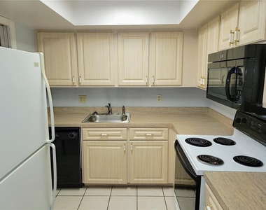 1635 58th Terrace S - Photo Thumbnail 8