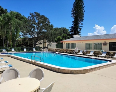 1635 58th Terrace S - Photo Thumbnail 21
