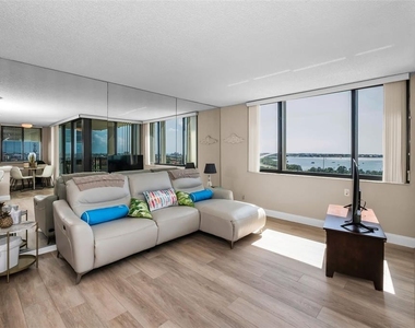 6322 Palma Del Mar Boulevard S - Photo Thumbnail 6