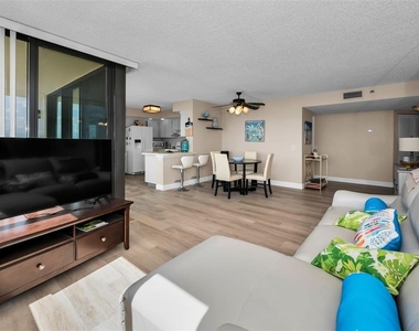 6322 Palma Del Mar Boulevard S - Photo Thumbnail 8