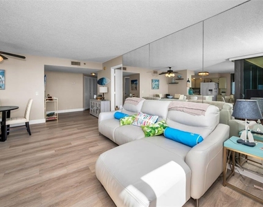 6322 Palma Del Mar Boulevard S - Photo Thumbnail 7