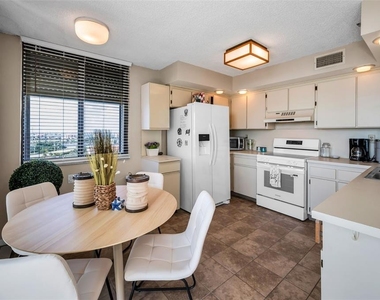 6322 Palma Del Mar Boulevard S - Photo Thumbnail 3