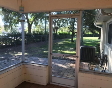 9257 Sw 82nd Terrace - Photo Thumbnail 9
