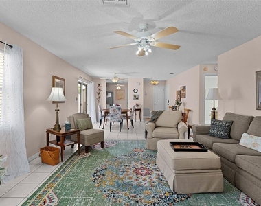 1330 La Jolla Circle - Photo Thumbnail 6